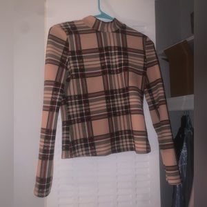 Long sleeve plaid shirt
